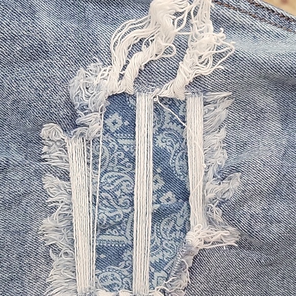 S.O.N.G Distressed Buttonfly Blue Jeans - Picture 5 of 6